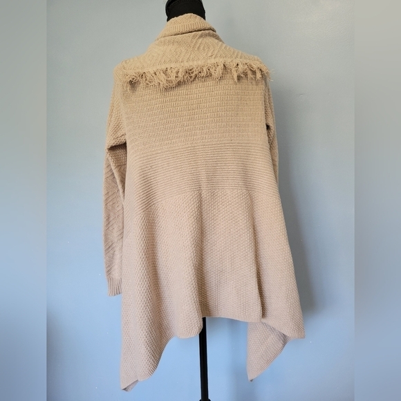Lucky Brand Drape High-low Fringe Knit Cardigan Size Medium in Oatmeal - Picture 4 of 10